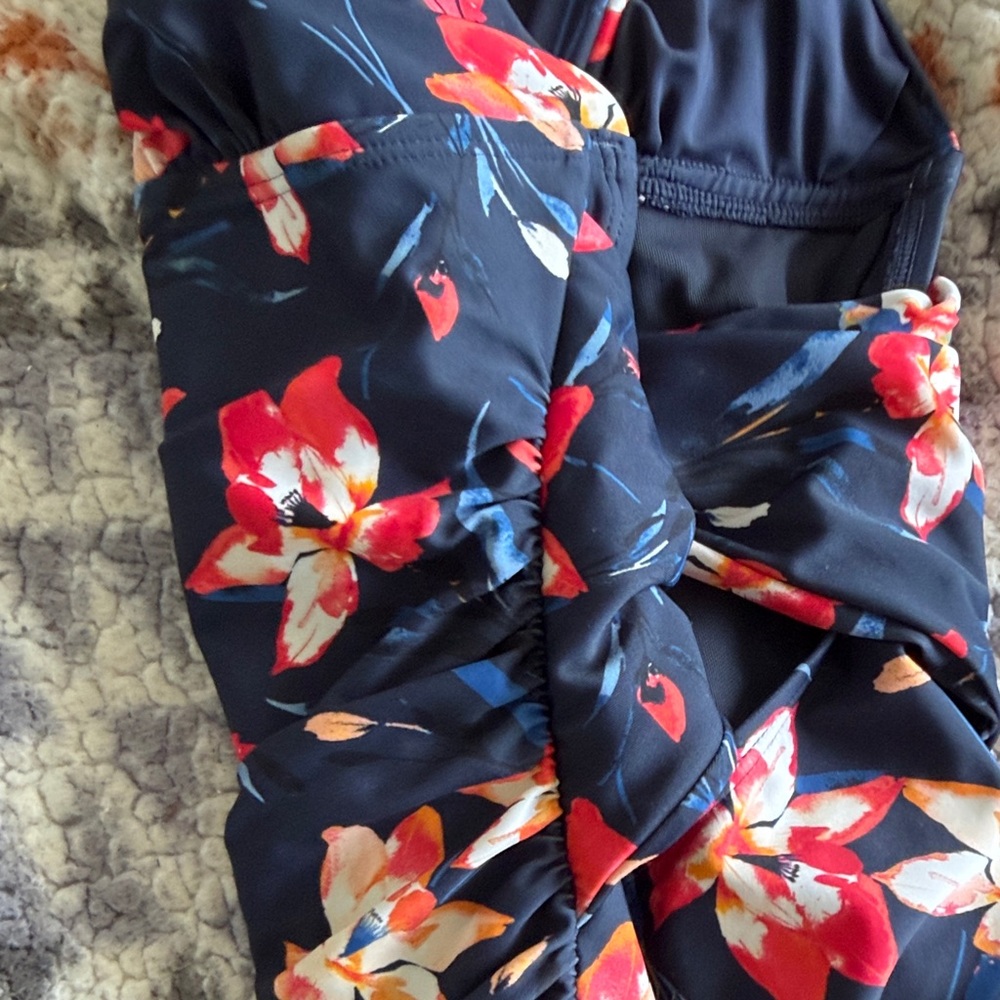 TOMMY HILFIGER women’s floral one piece! - Picture 5 of 5
